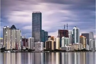 三大利空消息突襲樓市，房地產老田頭這次真的慌了